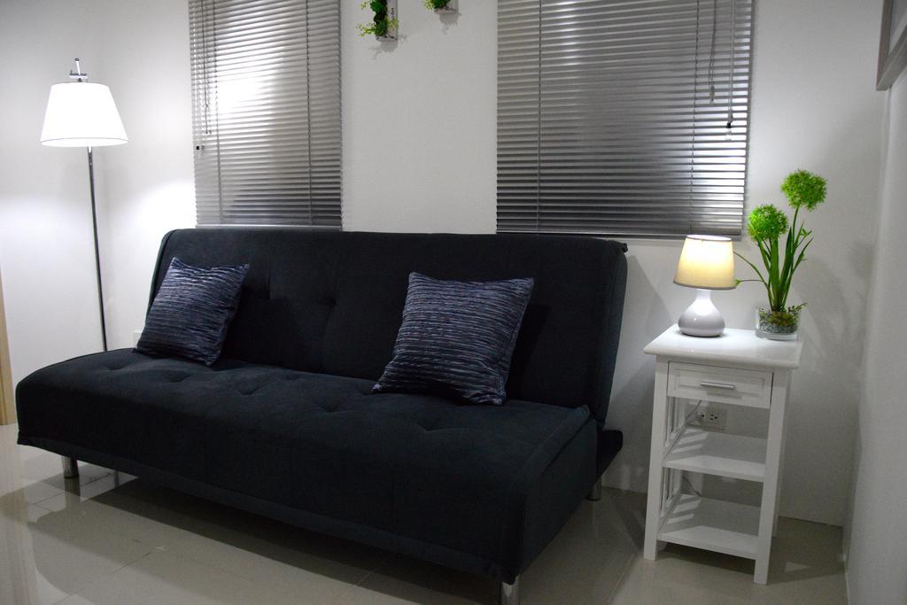 Jazz Makati Luxury Apartment Маніла Екстер'єр фото