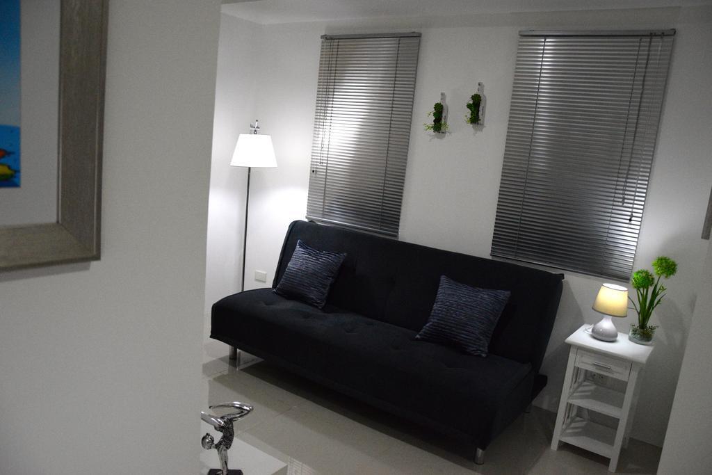 Jazz Makati Luxury Apartment Маніла Екстер'єр фото