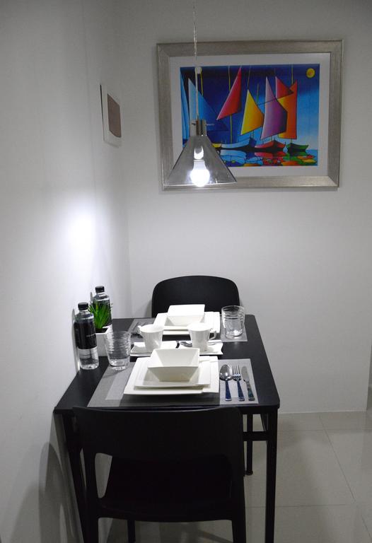 Jazz Makati Luxury Apartment Маніла Екстер'єр фото
