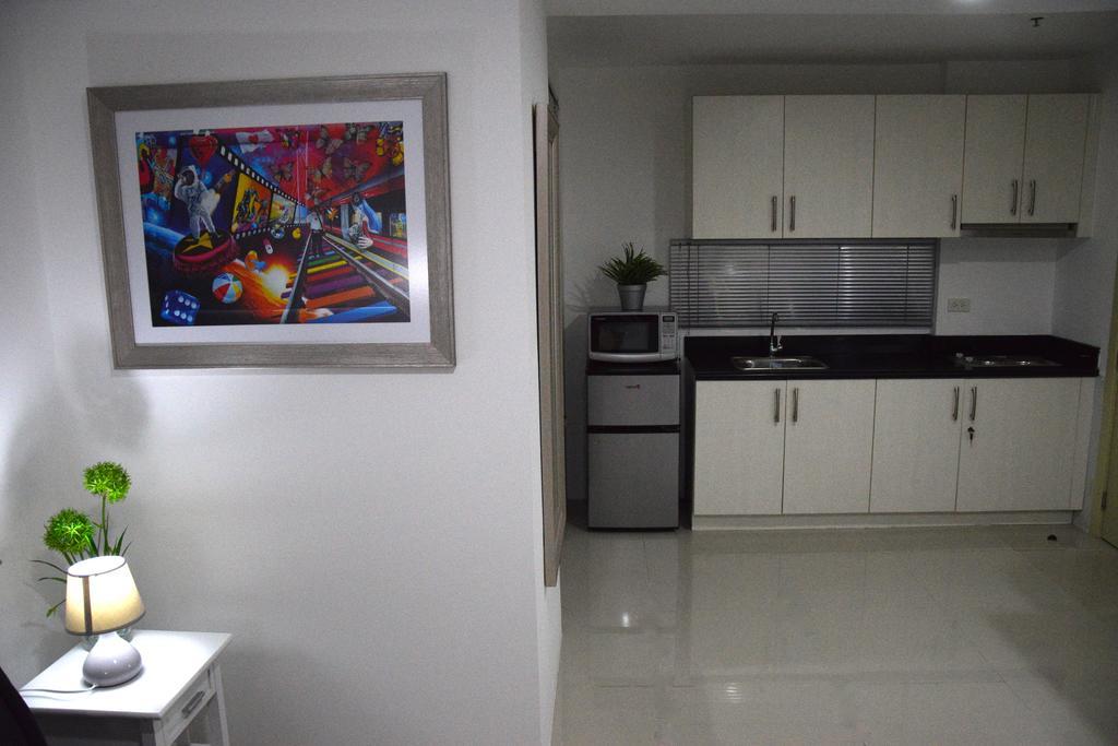 Jazz Makati Luxury Apartment Маніла Екстер'єр фото