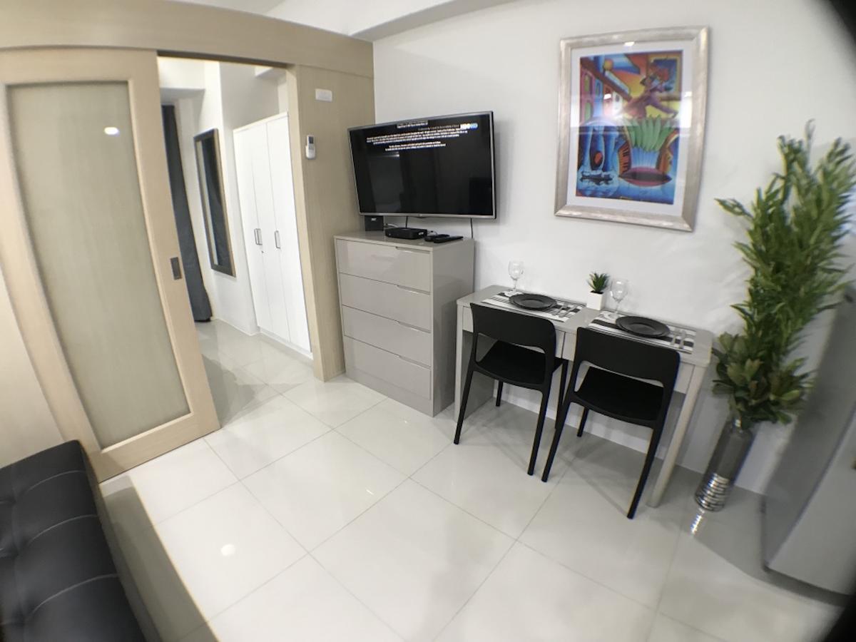 Jazz Makati Luxury Apartment Маніла Екстер'єр фото