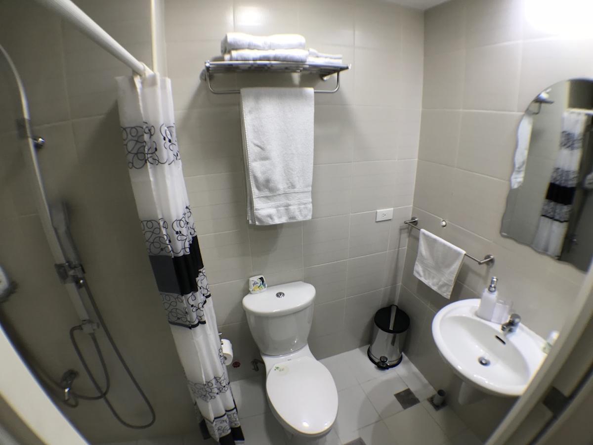 Jazz Makati Luxury Apartment Маніла Екстер'єр фото
