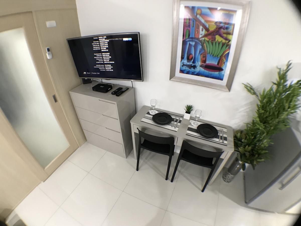 Jazz Makati Luxury Apartment Маніла Екстер'єр фото
